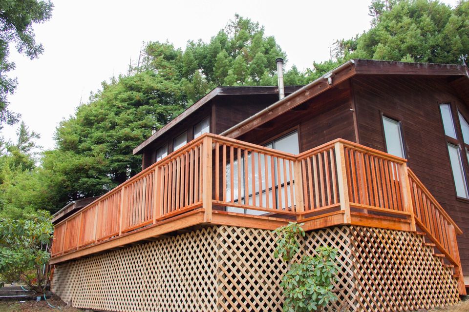 Custom deck and porch construction by Matson General Contracting — photo 11