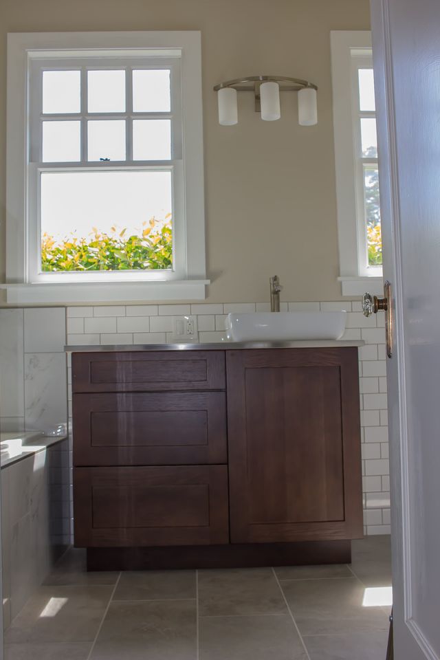 Kitchen and bathroom remodel by Matson General Contracting Fort Bragg — photo 2